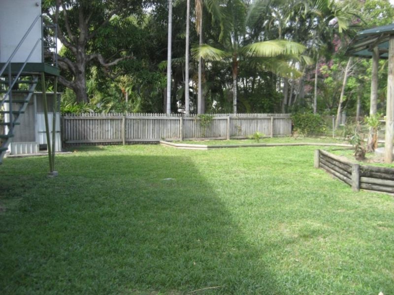 8 Tapiolas Avenue, Kirwan QLD 4817